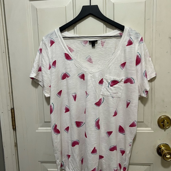 torrid Tops - Torrid Watermelon V-Neck Tee Size 18/20